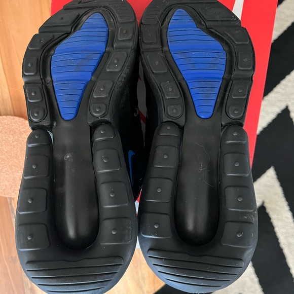Nike Air Max 270 Black Shoes - Picture 2 of 4